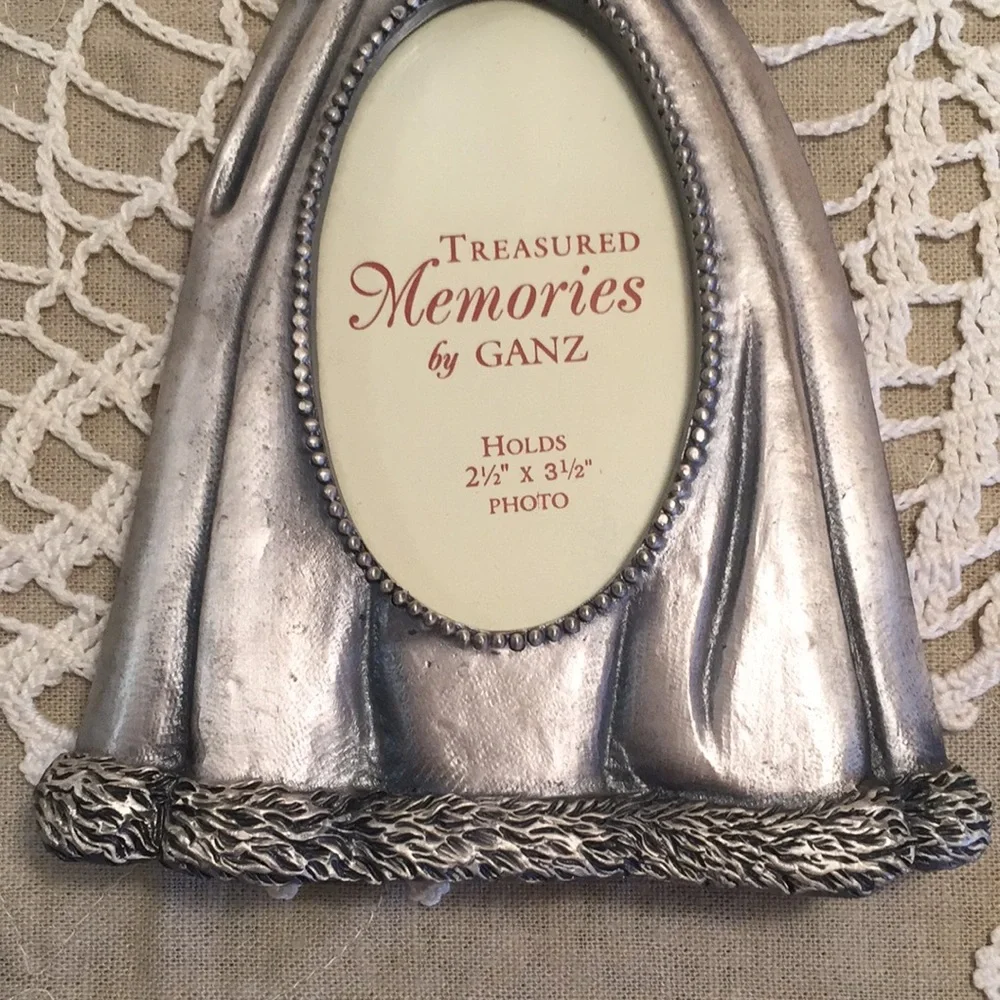 Victorian Style Ballgown Photo Frame Ganz